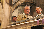 M&uuml;nchens Oberb&uuml;rgermeister Christian Ude und Aschaus B&uuml;rgermeister Andreas Egger auf dem Rathausbalkon bei der &Uuml;bergabe Christbaums (&copy;Foto:MartiN Schmitz)